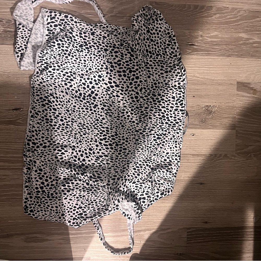 Brandy Melville Black and White Spotted shirt tie